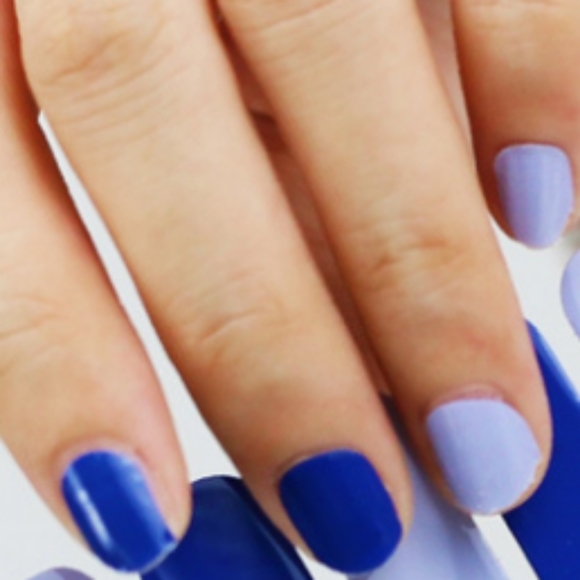 Blue nails - Picture 2 of 3